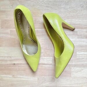 Neon green snake skin design pointed pump size 6 lime chartreuse